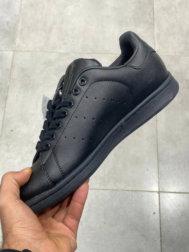 کتونی ادیداس ساخت ویتنام وارداتی سایز ۴۰ ۴۱ ۴۲ ۴۳ ۴۴ ۴۵فروش تکی و عمده adidas stansmith ضمانت کیفیت کالا