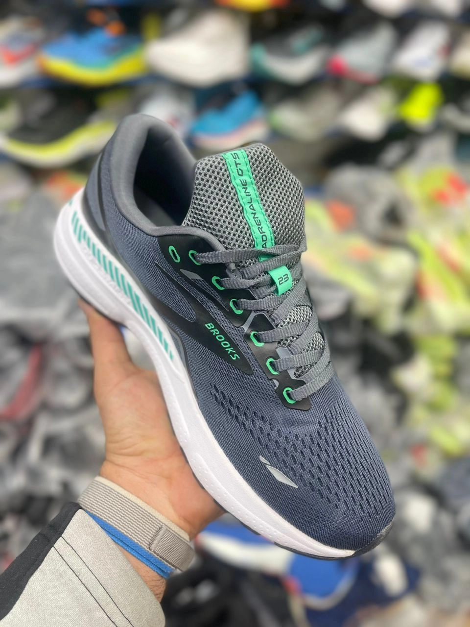 کتونی بروکس وارداتی ویتنام سایز ۴۰ تا ۴۵ مستر کوالیتی ، فروش بصورت عمده و تک. Brooks Adrenalin GTS 23
