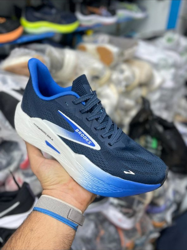 کتونی بروکس هایپریون مکس ،وارداتی ویتنام سایز ۴۰ تا ۴۵ ، فروش بصورت عمده و تک brooks hyperion max