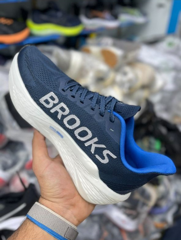 کتونی بروکس هایپریون مکس ،وارداتی ویتنام سایز ۴۰ تا ۴۵ ، فروش بصورت عمده و تک brooks hyperion max