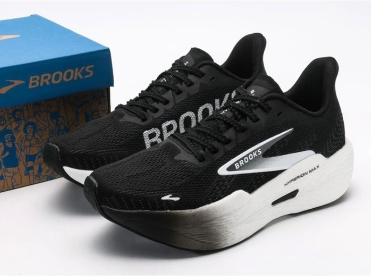 کتونی بروکس هایپریون مکس ساخت ویتنام سایز ۴۰ تا ۴۵ ، فروش بصورت عمده و تک brooks hyperion max