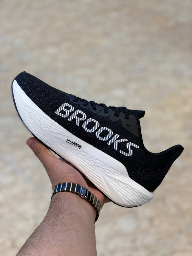 کتونی بروکس هایپریون مکس ساخت ویتنام سایز ۴۰ تا ۴۵ ، فروش بصورت عمده و تک brooks hyperion max