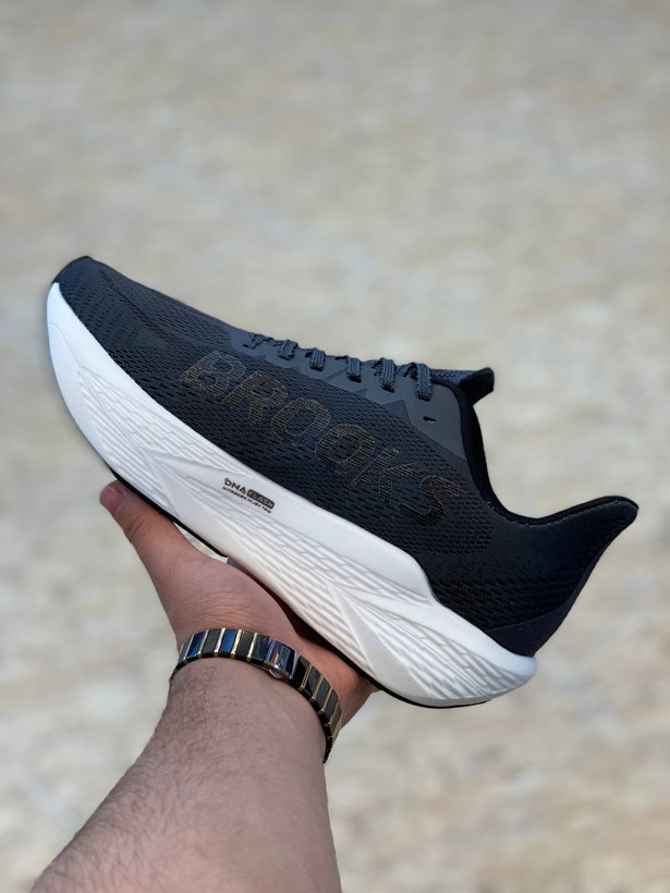 کتونی بروکس هایپریون مکس ،وارداتی ویتنام سایز ۴۰ تا ۴۵ ، فروش بصورت عمده و تک brooks hyperion max