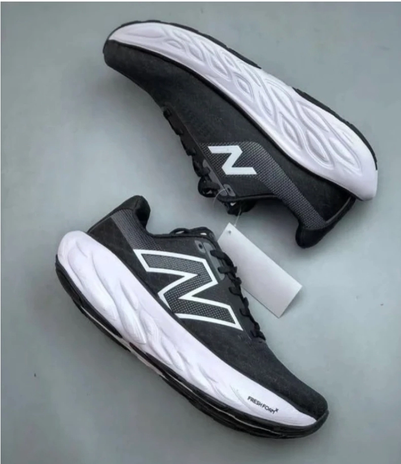 کتونی نیوبالانس فرش فوم وارداتی ویتنام سایز ۴۰ تا ۴۵ تنوع در چند رنگ جذاب new balance fresh foam x 1080v13