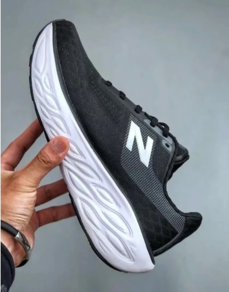 کتونی نیوبالانس فرش فوم وارداتی ویتنام سایز ۴۰ تا ۴۵ تنوع در چند رنگ جذاب new balance fresh foam x 1080v13