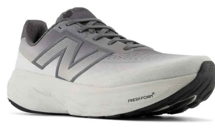 کتونی نیوبالانس فرش فوم وارداتی ویتنام سایز ۴۰ تا ۴۵ تنوع در چند رنگ جذاب new balance fresh foam x 1080v13