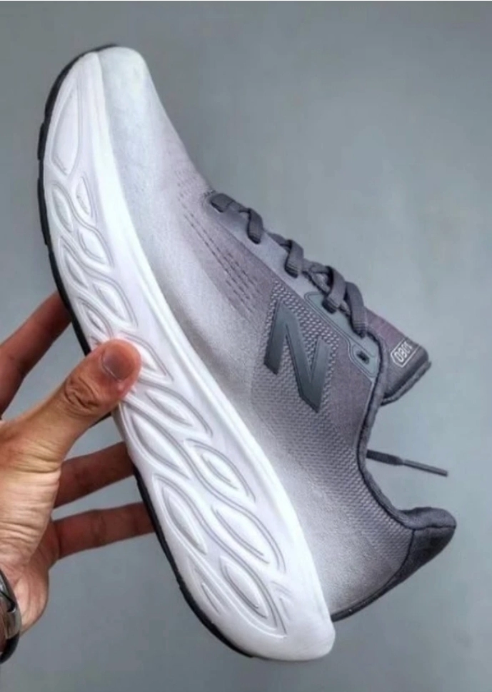 کتونی نیوبالانس فرش فوم وارداتی ویتنام سایز ۴۰ تا ۴۵ تنوع در چند رنگ جذاب new balance fresh foam x 1080v13