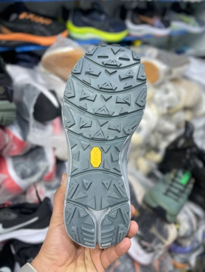 کتونی ویتنامی کلمبیا گورتکس ضد آب سایز ۴۰ تا ۴۵ تنوع در ۵ رنگ جذاب . Colombia kailas mountain wander _2 GTX low waterproof trekking shoes
