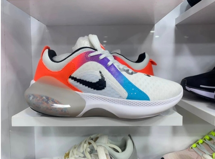کتونی ویتنامی نایک جوی راد سایز ۴۰ تا ۴۵ تنوع در ۸ رنگ جذاب همراه با جعبه بار کد دار Nike Joyride Dual Run