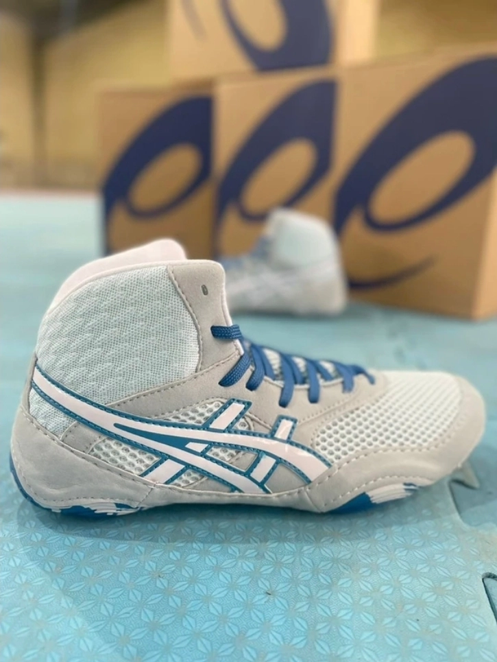 کتونی کشتی اسیکس مت بلیزر | سایز بندی 40 تا 45/فروش عمده و تک .asics matblazer wrestling shoes