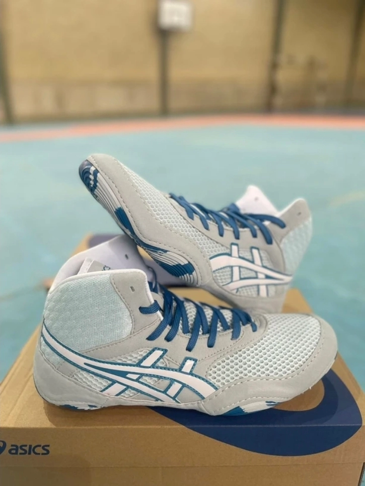 کتونی کشتی اسیکس مت بلیزر | سایز بندی 40 تا 45/فروش عمده و تک .asics matblazer wrestling shoes