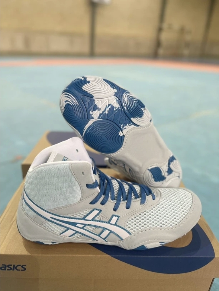 کتونی کشتی اسیکس مت بلیزر | سایز بندی 40 تا 45/فروش عمده و تک .asics matblazer wrestling shoes
