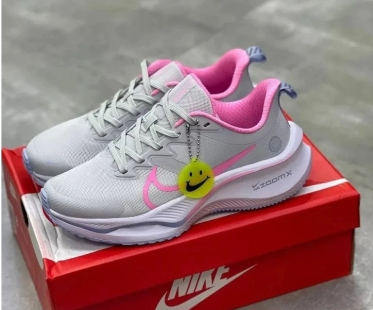 کتونی نایک زوم ویتنامی (وارداتی)Nike Zoom X سایز ۳۷ تا ۴۰