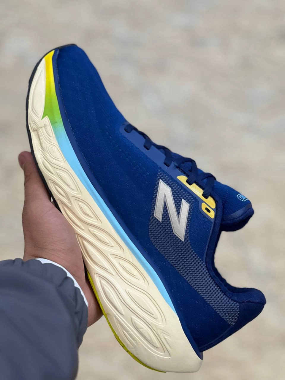 کتونی نیوبالانس فرش فوم وارداتی ویتنام سایز ۴۰ تا ۴۵ تنوع در چند رنگ جذاب new balance fresh foam x 1080v13