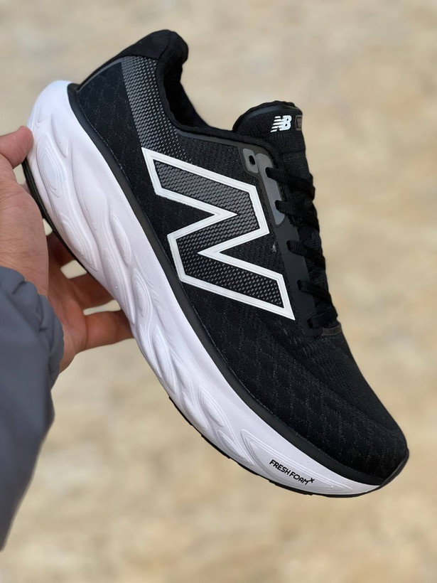 کتونی نیوبالانس فرش فوم وارداتی ویتنام سایز ۴۰ تا ۴۵ تنوع در چند رنگ جذاب new balance fresh foam x 1080v13