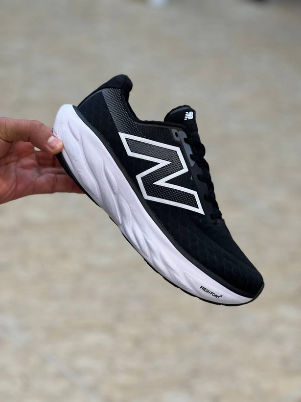 کتونی نیوبالانس فرش فوم وارداتی ویتنام سایز ۴۰ تا ۴۵ تنوع در چند رنگ جذاب new balance fresh foam x 1080v13