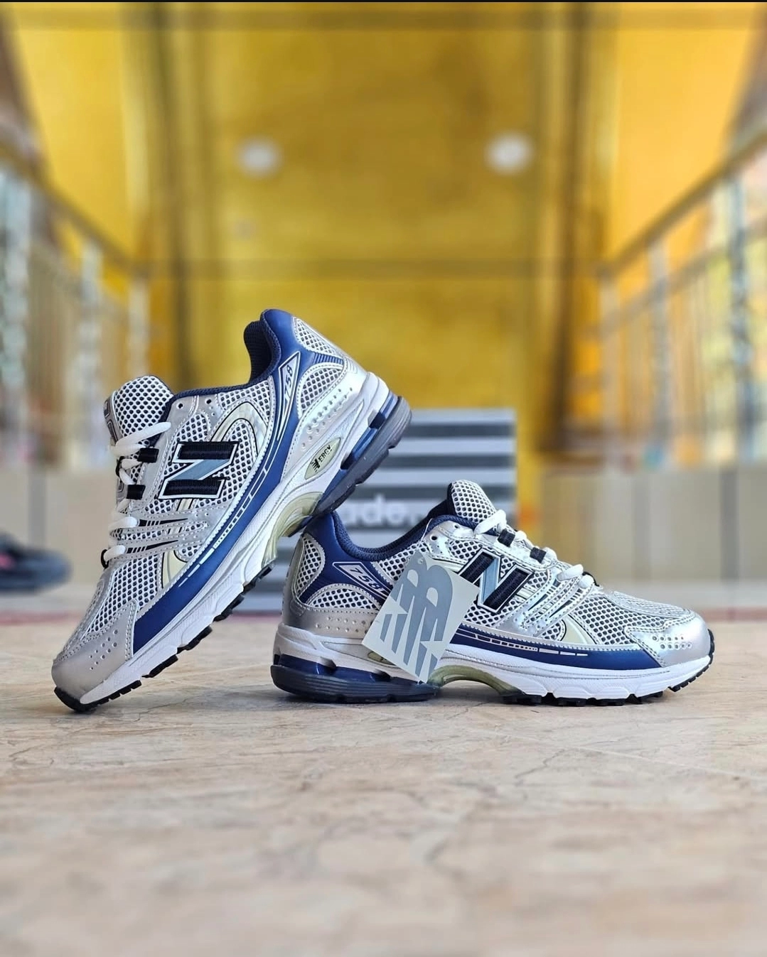 کتونی نیوبالانس ۷۵۸/ساخت ویتنام وارداتی/ سایز ۴۰ تا ۴۵ / فروش بصورت عمده و تک/ new balance 758