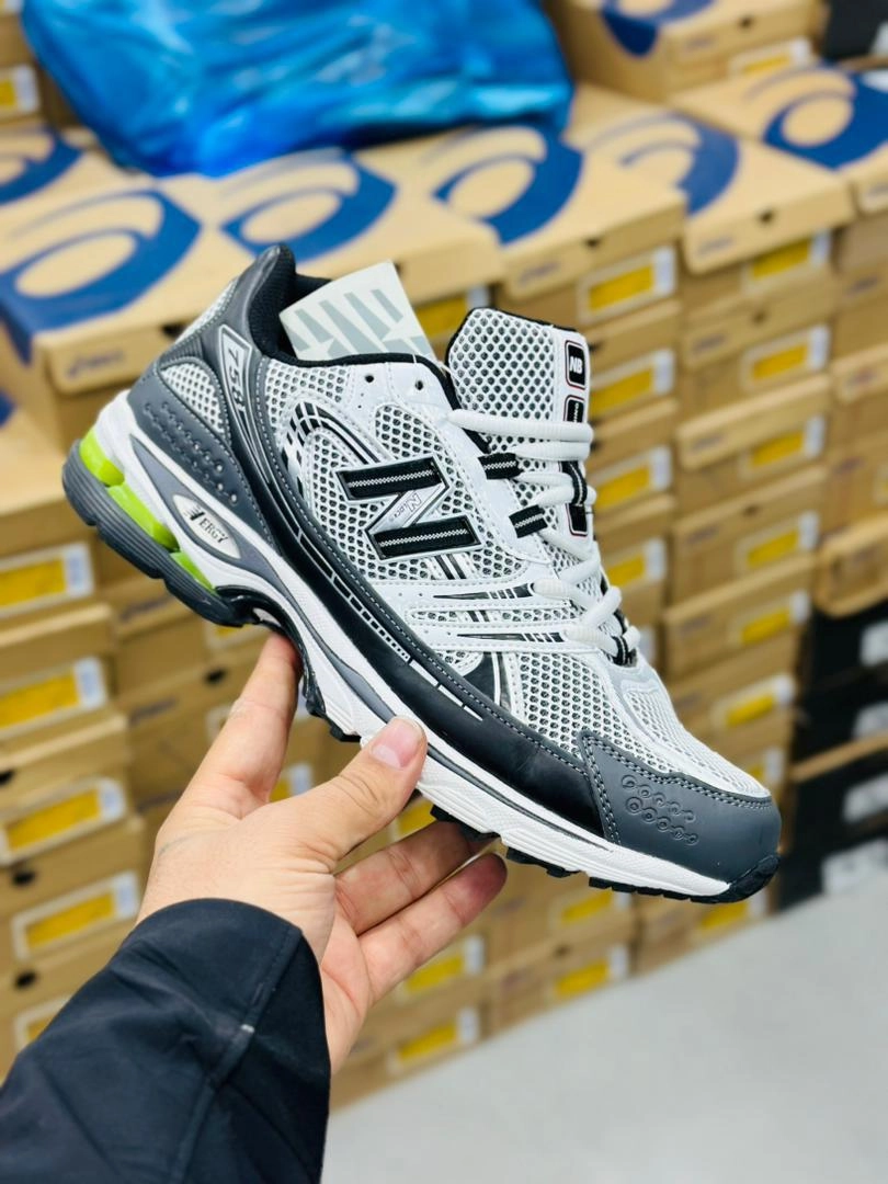کتونی نیوبالانس ۷۵۸/ساخت ویتنام وارداتی/سایز ۴۰ تا ۴۵ / فروش بصورت عمده و تک new balance 758