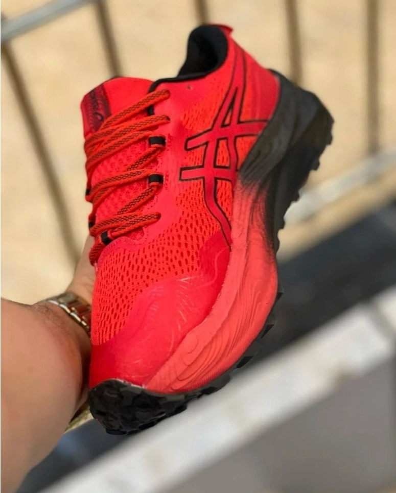 کتونی اسیکس ژل نیم باس ۲۳ وارداتی ویتنام سایز ۴۰ تا ۴۴ . فروش بصورت عمده و تک asics gel nimbus 23