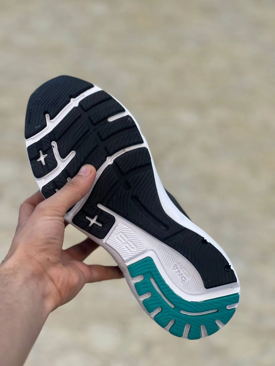 کتونی بروکس آدرنالین جی تی اس ۲۳ وارداتی ویتنام سایز 40 تا45. Brooks adrenaline GTS 23