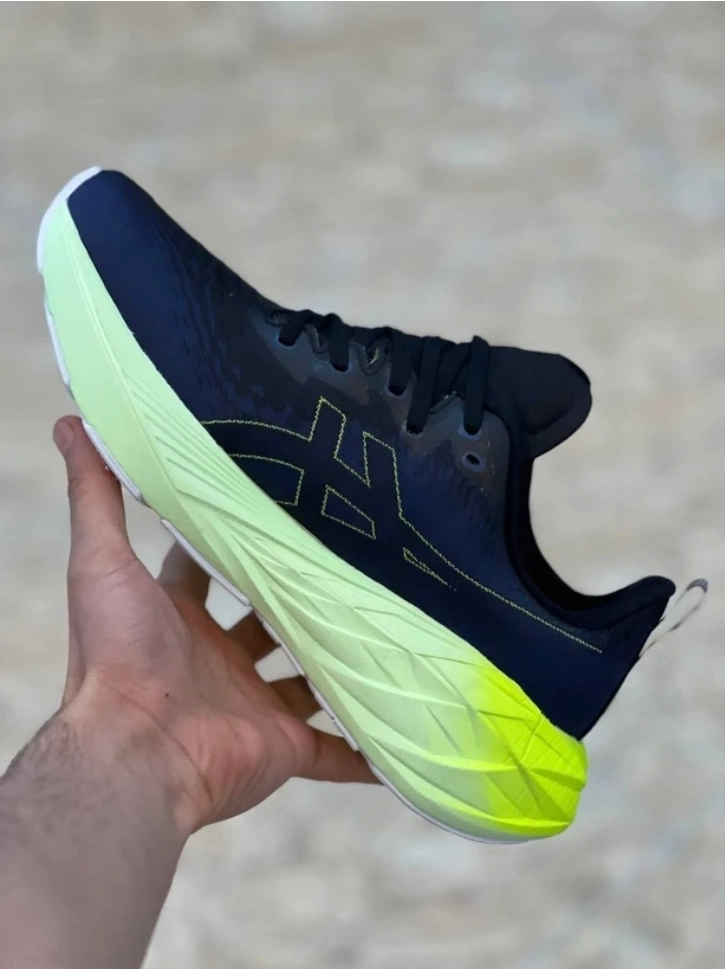 کتونی ویتنامی اسیکس نوابلاست سایز ۴۰ تا ۴۵ ، وارداتی ویتنام فروش بصورت عمده و تک asics nova blast 4