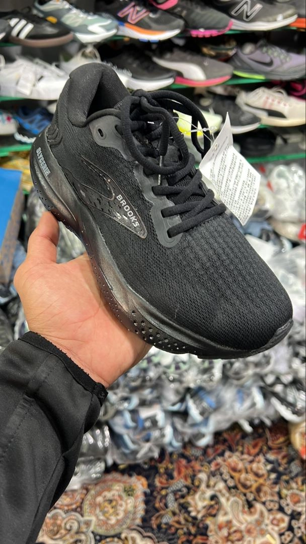 کتونی ویتنامی بروکس گلیسرین ۲۱، فروش بصورت عمده و تک ، سایز ۴۰ تا ۴۵ . BROOKS GLYCERIN GTS 21 VIETNAM