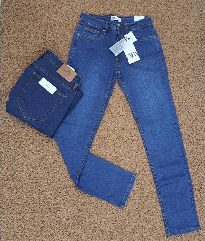شلوار جین (لی) راسته مردانه اورجینال برند zara, تنوع در ۲ رنگ آبی تیره و آبی میانه سایزبندی کامل فروش بصورت عمده و تک