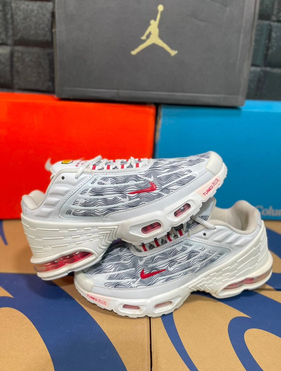 حراجی کتونی ویتنامی نایک ایر مکس چرم پلاس سایز ۴۲. Nike Air max pluse