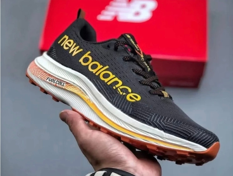 کتونی ویتنامی نیوبالانس فیول سل سوپر کمپ ، سایز ۴۰ تا ۴۵ ، فروش بصورت عمده و تک new balance fuelcell super comp trail running