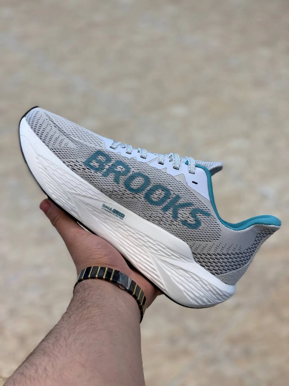 کتونی بروکس هایپریون مکس ،وارداتی ویتنام سایز ۴۰ تا ۴۵ ، فروش بصورت عمده و تک brooks hyperion max