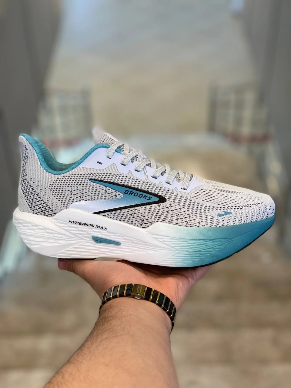 کتونی بروکس هایپریون مکس ،وارداتی ویتنام سایز ۴۰ تا ۴۵ ، فروش بصورت عمده و تک brooks hyperion max