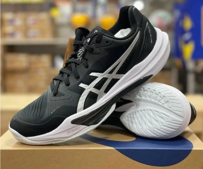 کتونی ویتنامی اسیکس والیبالی سایز ۴۰ تا ۴۵ فروش بصورت عمده و تک . Asics sky Elite Ff 3 volleyball shoes