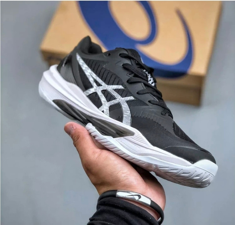 کتونی ویتنامی اسیکس والیبالی سایز ۴۰ تا ۴۵ فروش بصورت عمده و تک . Asics sky Elite Ff 3 volleyball shoes