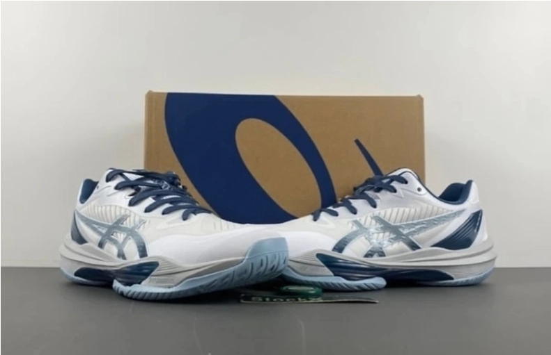 کتونی ویتنامی اسیکس والیبالی سایز ۴۰ تا ۴۵ فروش بصورت عمده و تک . Asics sky Elite Ff 3 volleyball shoes