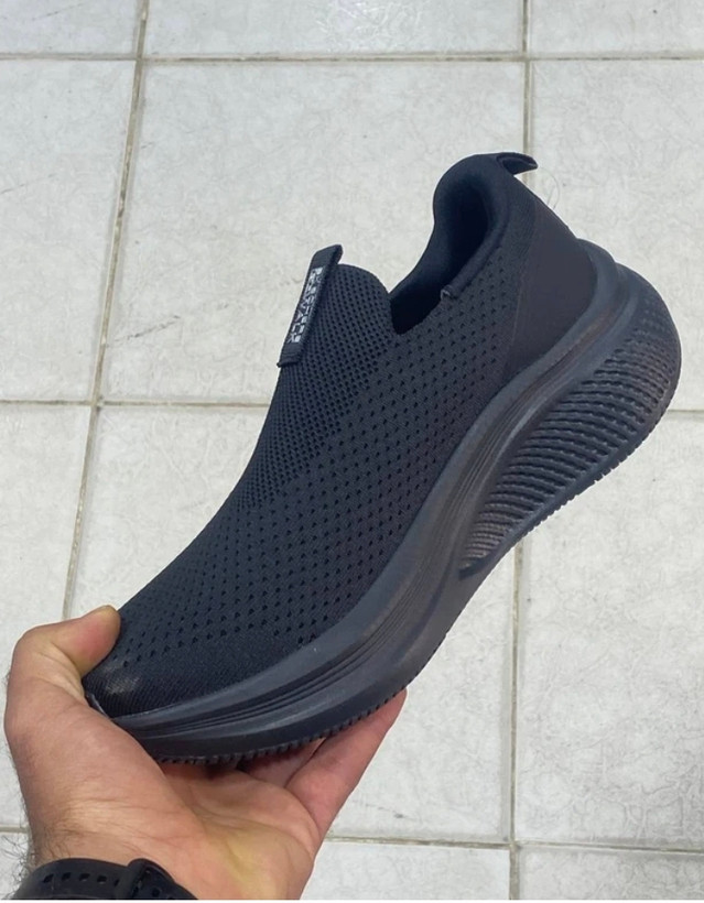 کفش اسکچرز اسلیپ آن بدون بند طبی و راحت ،سایز ۴۰ تا ۴۵ .تضمین کیفیت کالا Skechers Go Walk