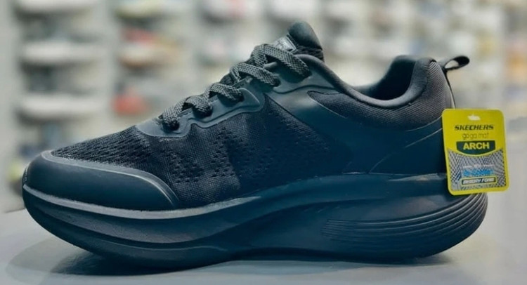 کتونی اسکیچرز ویتنامی وارداتی مستر کوالیتی a , سایز ۴۰ تا ۴۵تنوع در ۳ رنگ جذاب.skechers max cushion