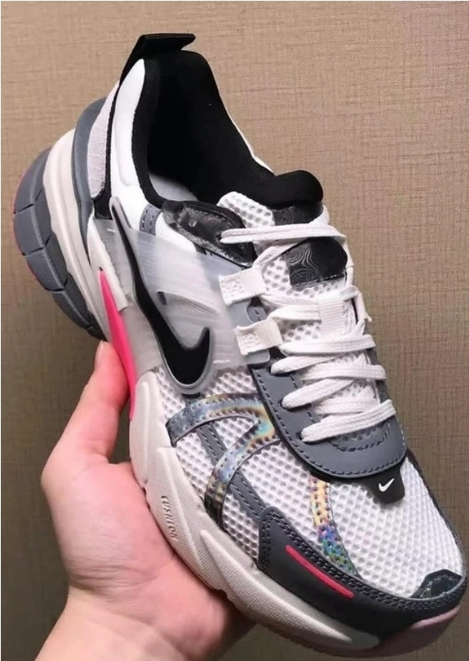 کتونی ویتنامی نایک بانوان ، سایز ۳۸ تا ۴۰ . Nike wmns v2k Run year of the Dragon womens