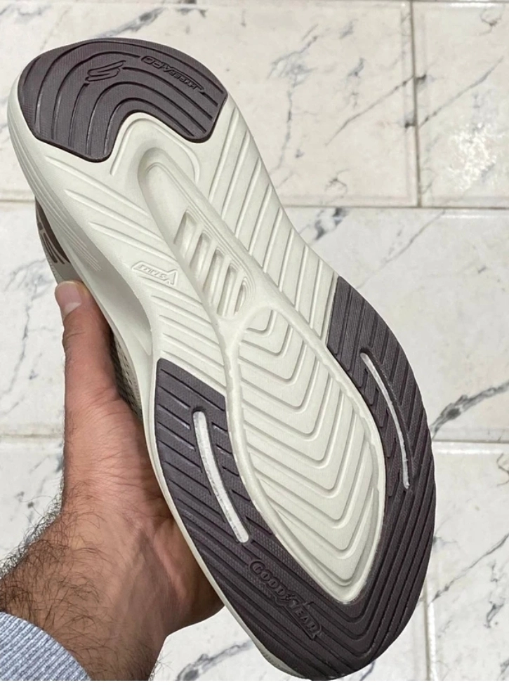 کتونی اسکیچرز سایز ۴۰ تا ۴۵ تنوع در ۴ رنگ جذاب وارداتی ویتنام .skechers max cushioning terminus sneaker