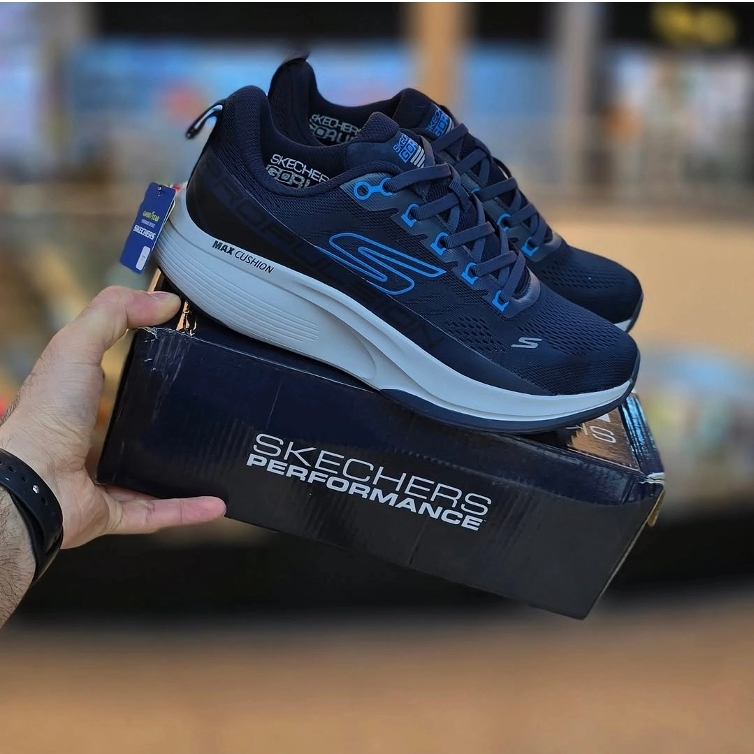 کتونی اسکیچرز سایز ۴۰ تا ۴۵ تنوع در ۴ رنگ جذاب وارداتی ویتنام .skechers max cushioning terminus sneaker