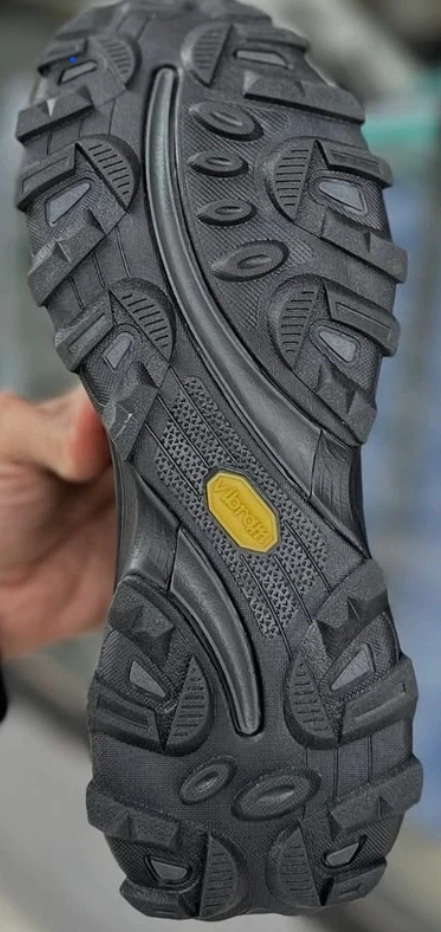کتونی ویتنامی کلمبیا گورتکس . سایز ۴۰ تا ۴۵ . وارداتی ویتنام فروش بصورت عمده و تک . Columbia waterproof hiking boots &shoes