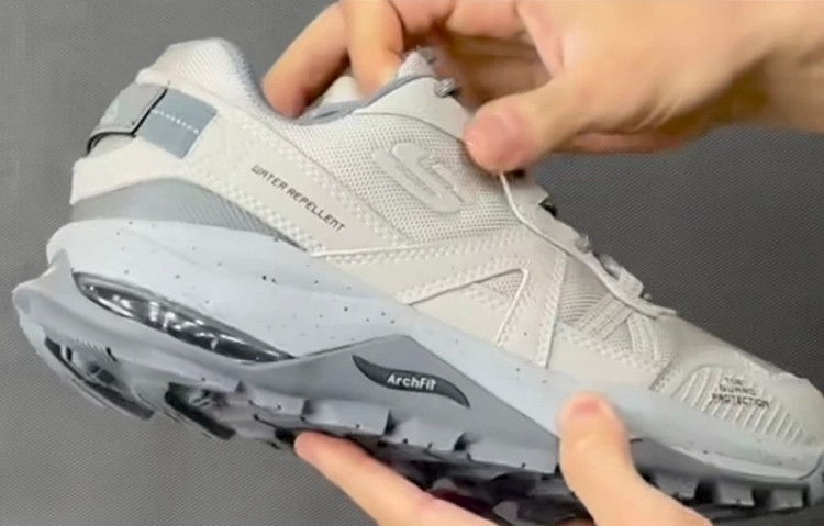 کتونی ویتنامی اسکیچرز سایز ۴۰ تا ۴۵، فروش بصورت عمده و تک ، skechers Arch_Fit TrailAir Desert