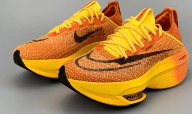 کتونی ویتنامی نایک ایر زوم آلفا وارداتی ویتنام سایز ۴۰ تا ۴۵ فروش بصورت عمده و تک . Nike air zoom alphafly vietnam