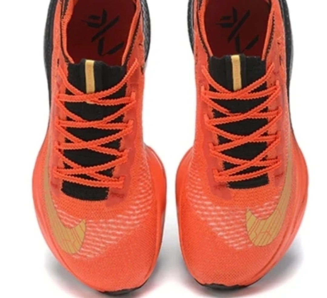 کتونی ویتنامی نایک ایر زوم آلفا وارداتی ویتنام سایز ۴۰ تا ۴۵ فروش بصورت عمده و تک . Nike air zoom alphafly vietnam