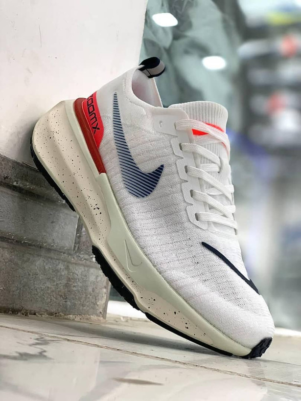 کتونی ویتنامی نایک زوم ایکس . وارداتی ویتنام سایز ۴۰ تا ۴۵ . پایین ترین قیمت در ایران . Nike zoom x