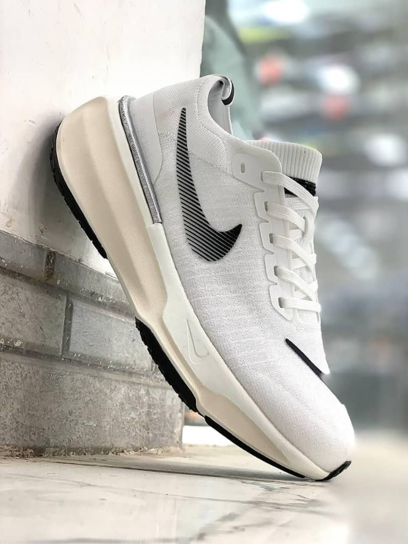 کتونی ویتنامی نایک زوم ایکس . وارداتی ویتنام سایز ۴۰ تا ۴۵ . پایین ترین قیمت در ایران . Nike zoom x