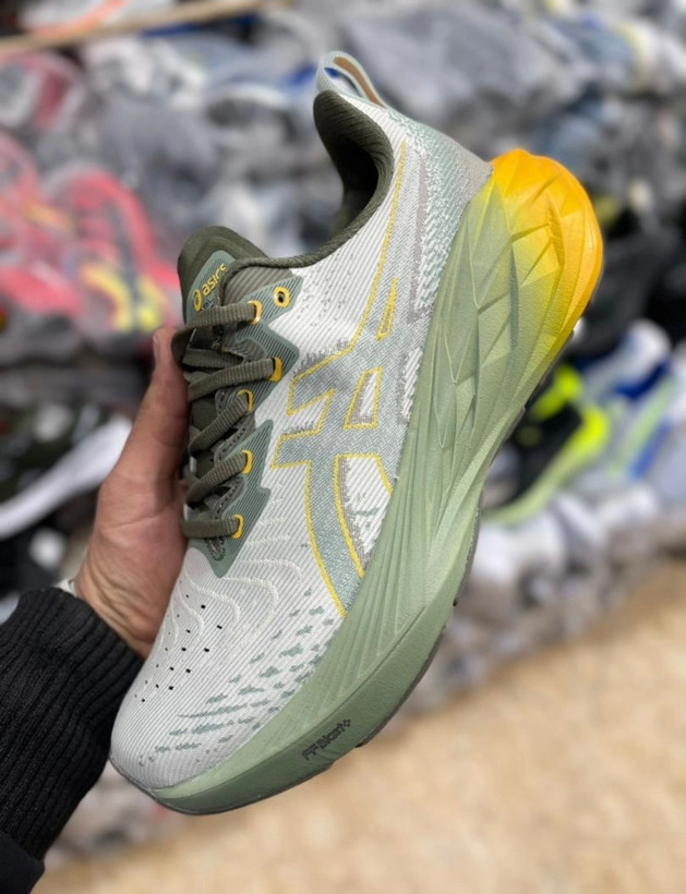 کتونی ویتنامی اسیکس نوابلاست سایز ۴۰ تا ۴۵ ، وارداتی ویتنام فروش بصورت عمده و تک asics nova blast 4