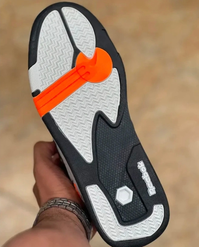 کتونی ریبوک/ سایز ۴۱ تا ۴۵ /فروش بصورت عمده و تک/ . وارداتی ساخت ویتنام / Reebok pump omni zone