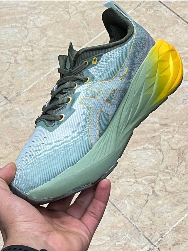 کتونی ویتنامی اسیکس نوابلاست سایز ۴۰ تا ۴۵ ، وارداتی ویتنام فروش بصورت عمده و تک asics nova blast 4