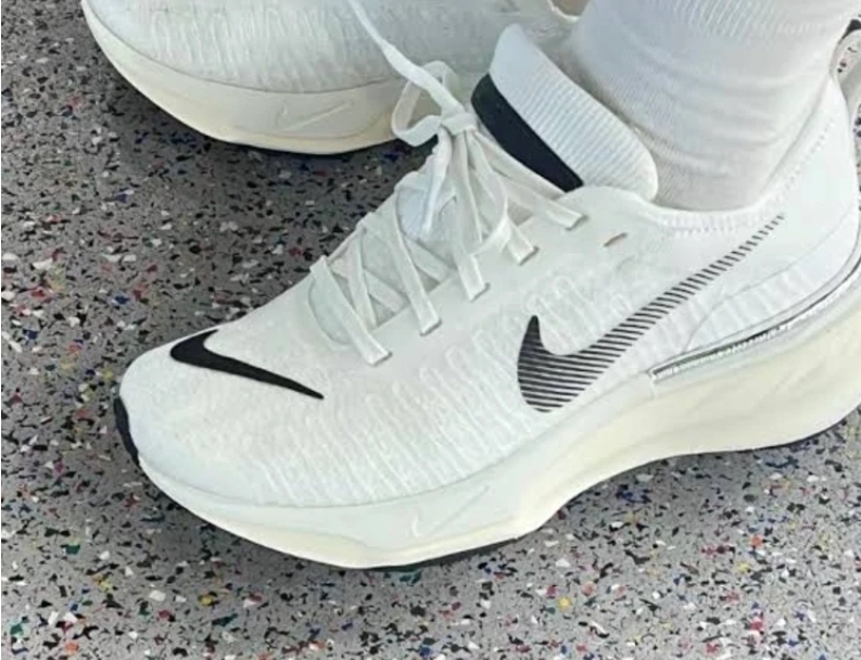 کتونی ویتنامی نایک زوم ایکس . وارداتی ویتنام سایز ۴۰ تا ۴۵ . پایین ترین قیمت در ایران . Nike zoom x