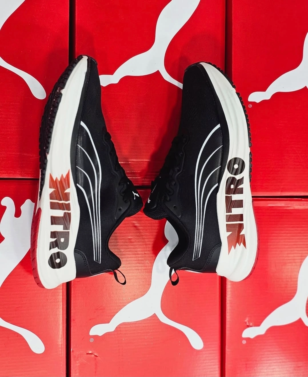 کتونی ویتنامی پوما نیترو سایز ۴۱ تا ۴۵ . همراه با جعبه بارکد دار فروش بصورت عمده و تک . Puma magmax nitro